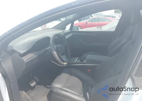 2025 Tesla Model X Long Range z USA, uszkodzony, nr VIN 7SAXCDE54SF468578